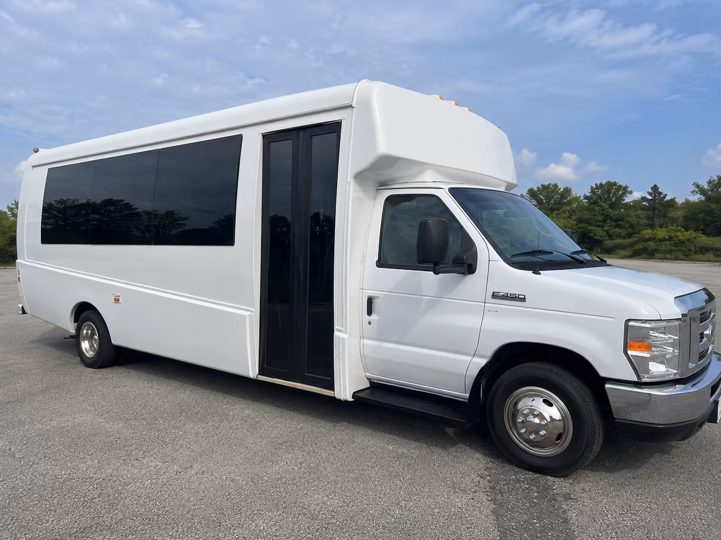 20 Passenger Party Bus Exterior
